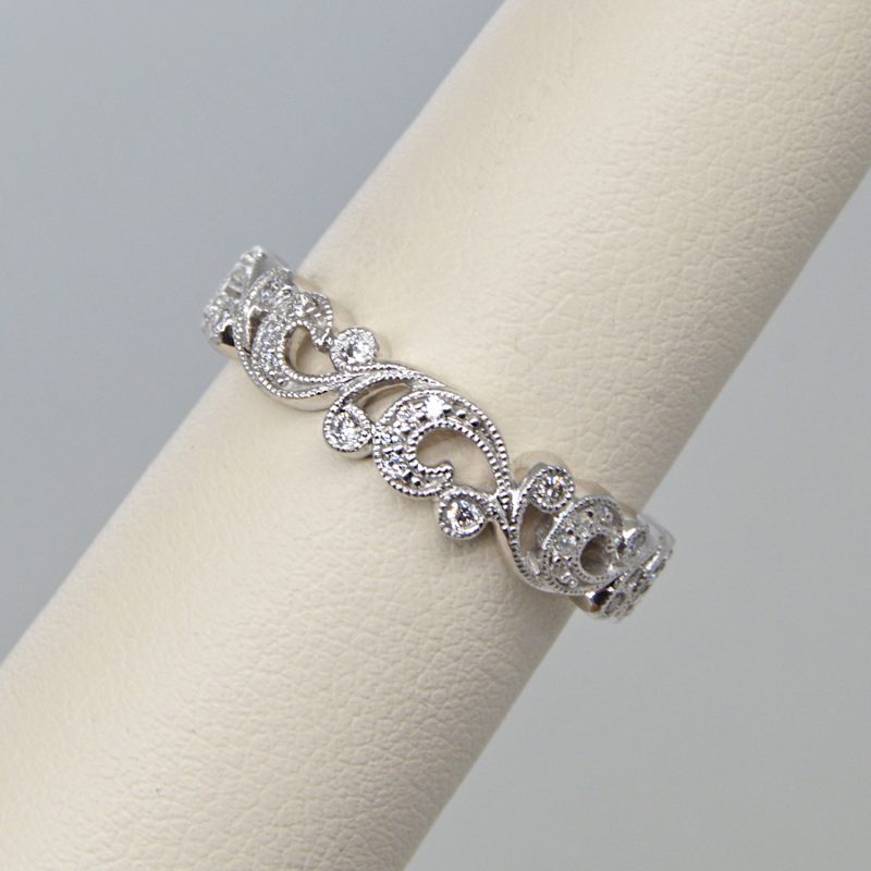 Filigree decorative millgrain diamond ring in 14K white gold