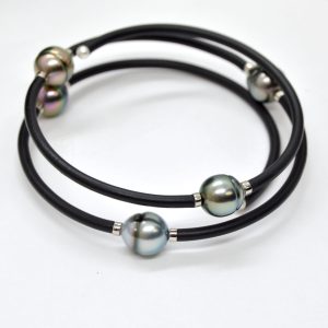 Dark Tahitian Pearl/Silicon Bracelet with 9-10mm Pearls