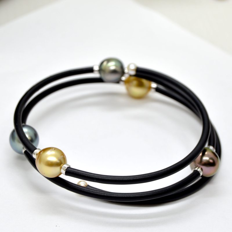 Bracelet with 9 mm Tahitian and Gold Pearls
