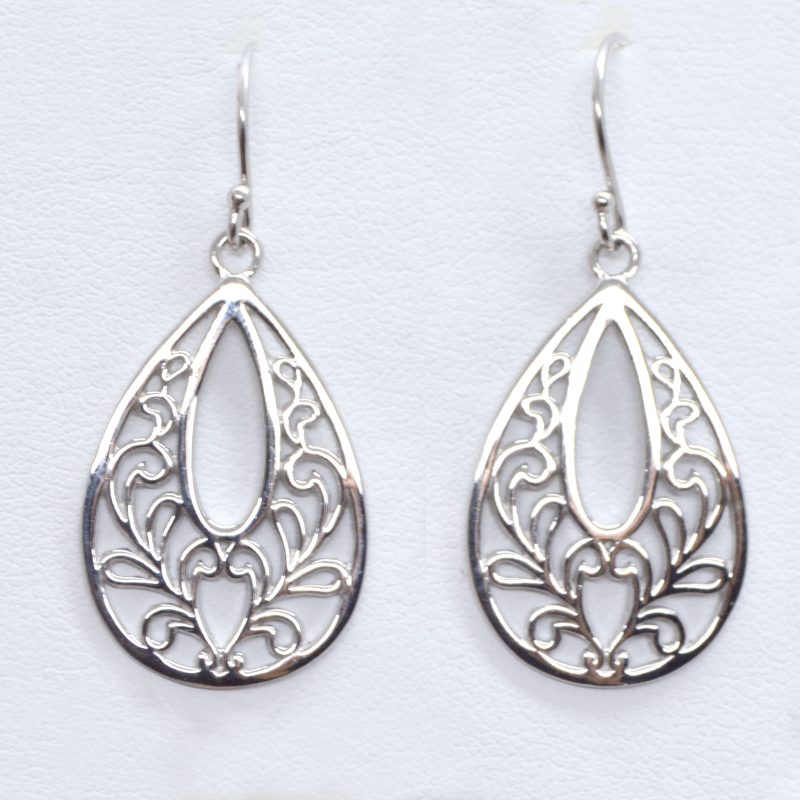 Teardrop-shaped Sterling Silver Filigree Dangle Earrings