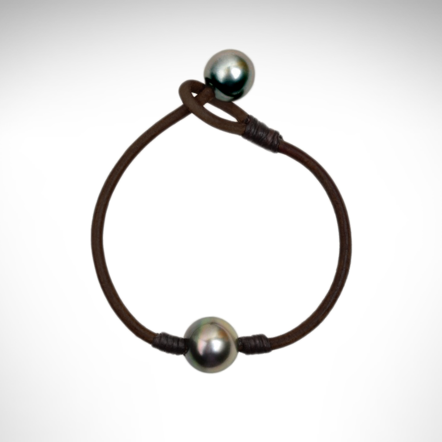 Vincent Peach double tahitian pearl bracelet on leather