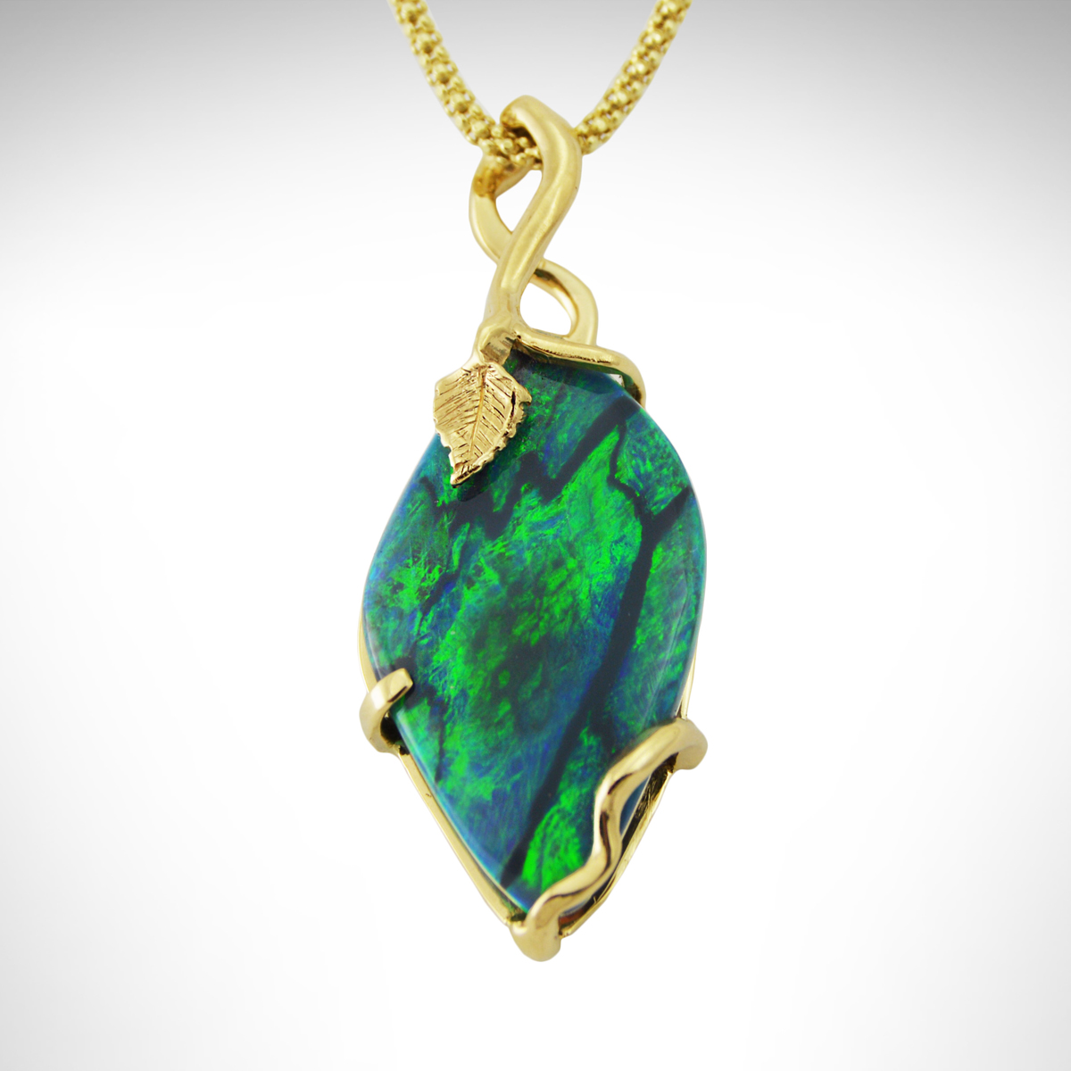 Pendant_BlackOpal_Vine